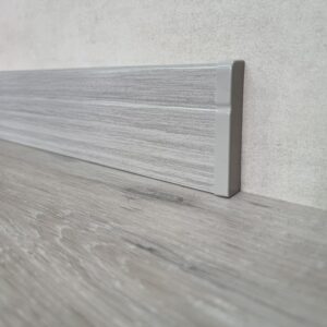 Q3 Roble Milenium – Zócalos PVC/EPS Encastrable