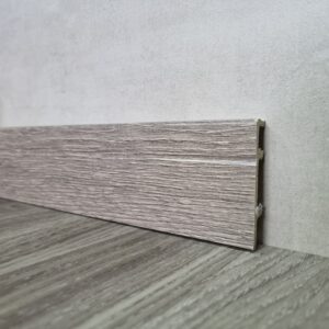 Q4 Gris Antártico – Zócalos PVC/EPS Encastrable