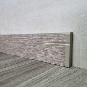 Q4 Gris Antártico – Zócalos PVC/EPS Encastrable