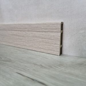 Q6 Forest Ice – Zócalos PVC/EPS Encastrable