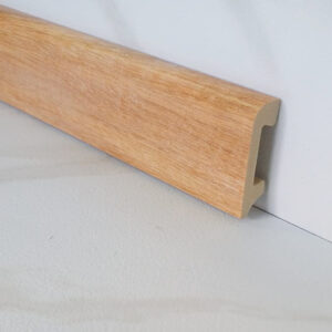 Roble Dorado / Zócalos PVC para Pegar