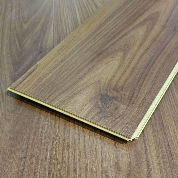 FM8005 | Piso Laminado 8mm AC4 - Image 2