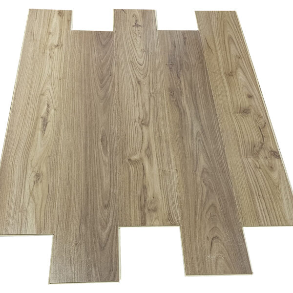 FM8005 | Piso Laminado 8mm AC4 - Image 3