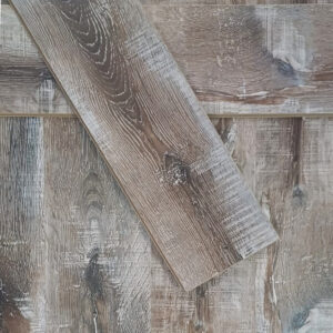 Ch006 | Piso Laminado 8,3mm AC4