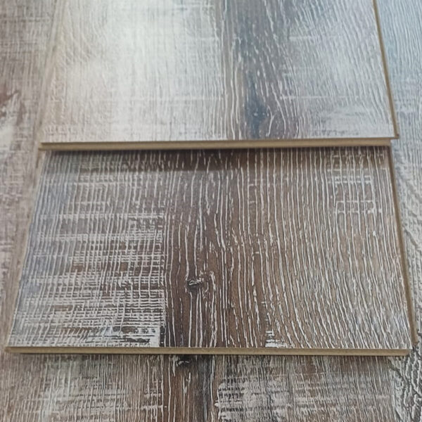 Ch006 | Piso Laminado 8,3mm AC4 - Image 3