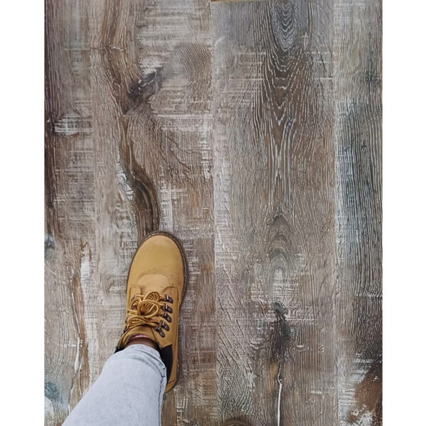 Ch006 | Piso Laminado 8,3mm AC4 - Image 7