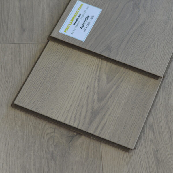 Aphrodite | Piso Laminado Waterproof 8mm AC4 - Image 3