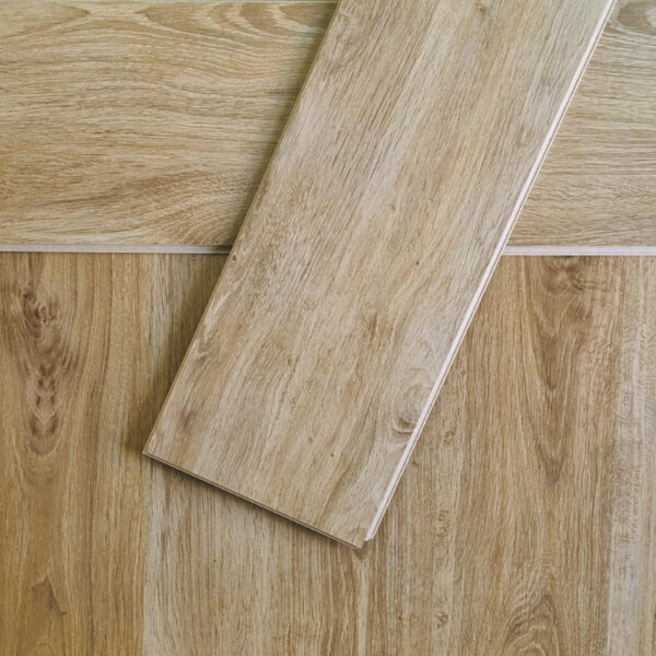 1462 | Piso Laminado Waterproof 8mm AC5